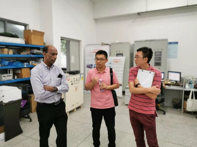044.jpg 044.jpg